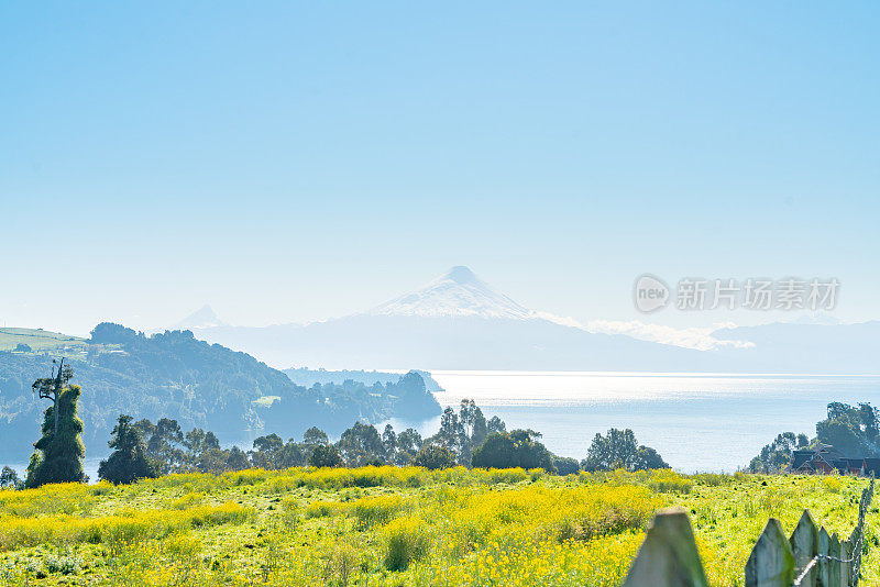 智利，智利，智利Lake District, Llanquihue的农场视图。